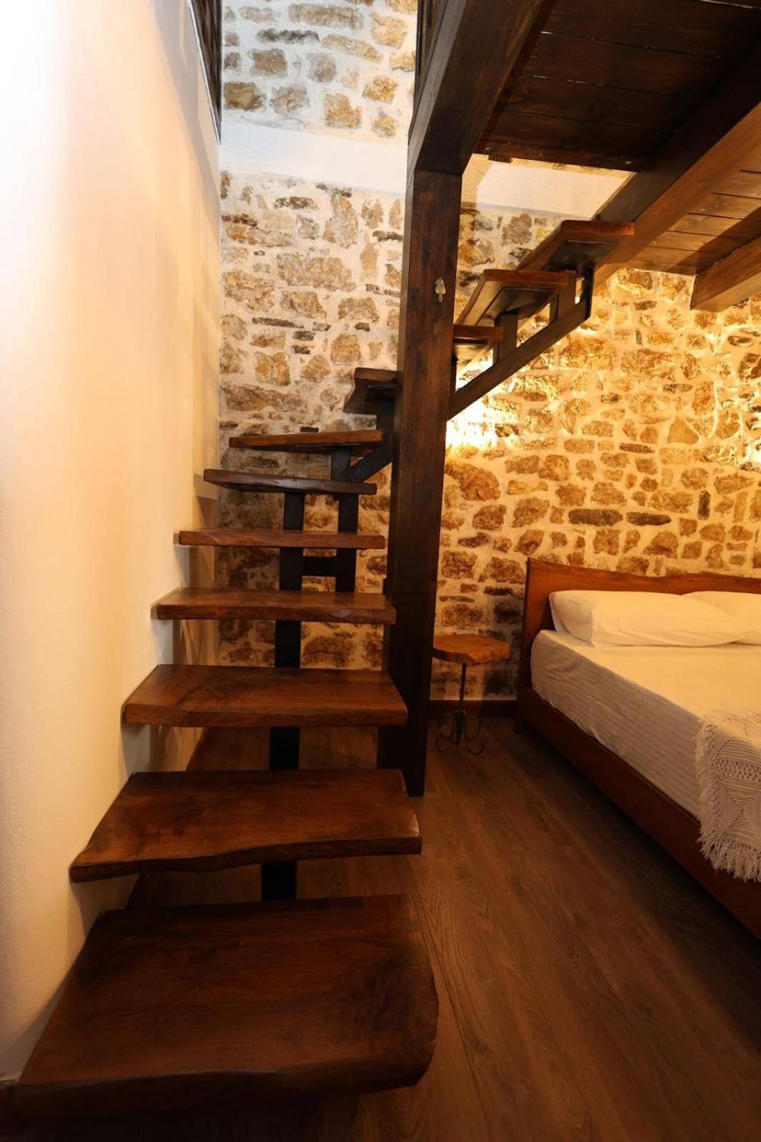 Ador Boutique Hotel Берат Экстерьер фото