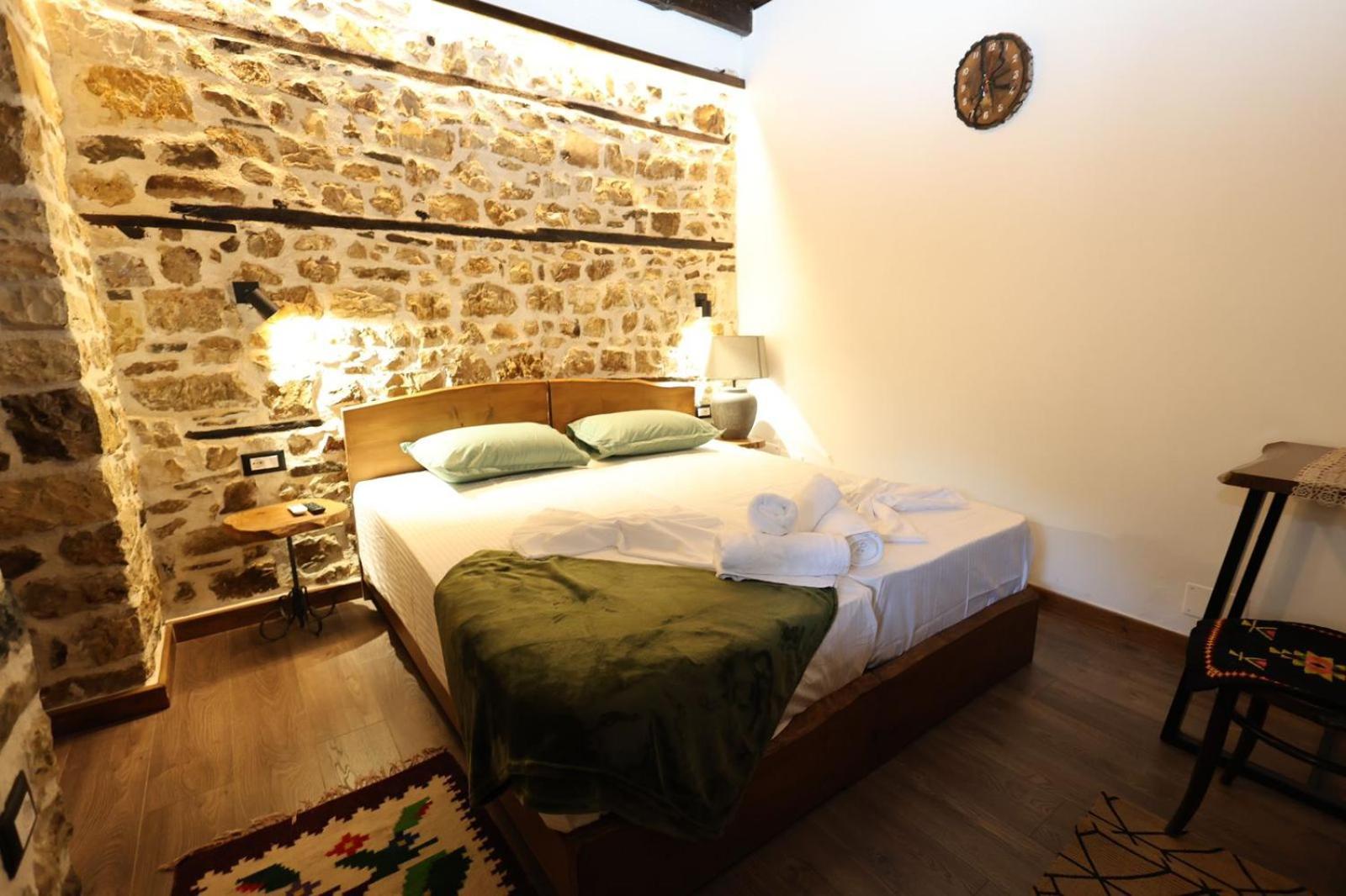 Ador Boutique Hotel Берат Экстерьер фото
