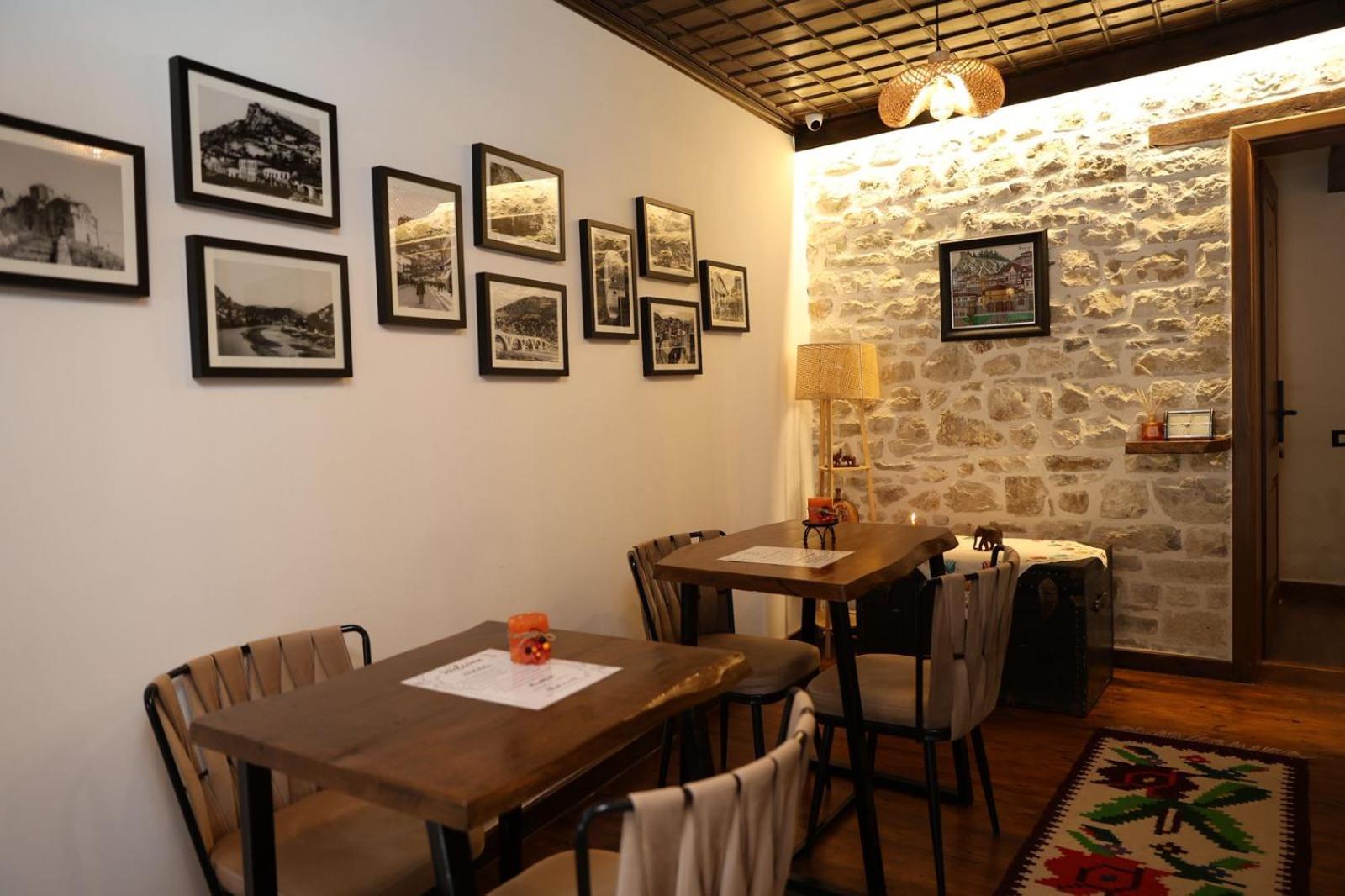 Ador Boutique Hotel Берат Экстерьер фото