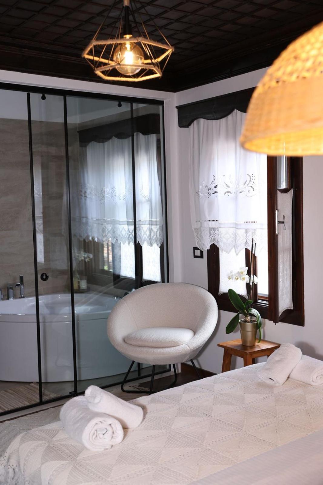Ador Boutique Hotel Берат Экстерьер фото