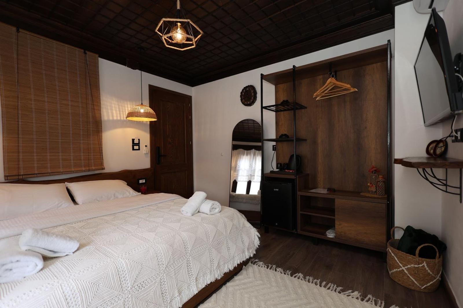 Ador Boutique Hotel Берат Экстерьер фото